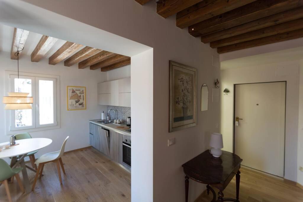 Aponalview 027042-loc-12481 Apartment Venedig